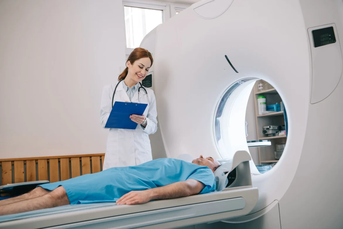 Röntgenhoitaja palkka on Suomessa